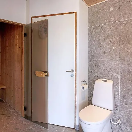 8 Person In V Ggerl Se * Bøtø By